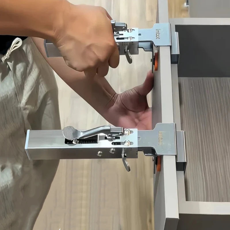 Clip for Drawer Front Installation 